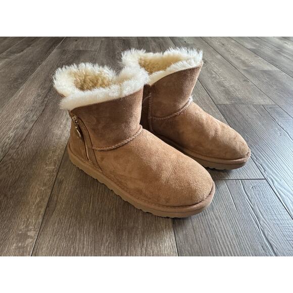 Ugg Womens Bailey Zip Mini Boot Chestnut Size 7 - Picture 1 of 11